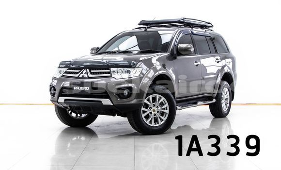 Buy Used Mitsubishi Pajero Brown Car in Bangkok in Bangkok Buy Used Mitsubishi Pajero Brown Car in Bangkok in Bangkok