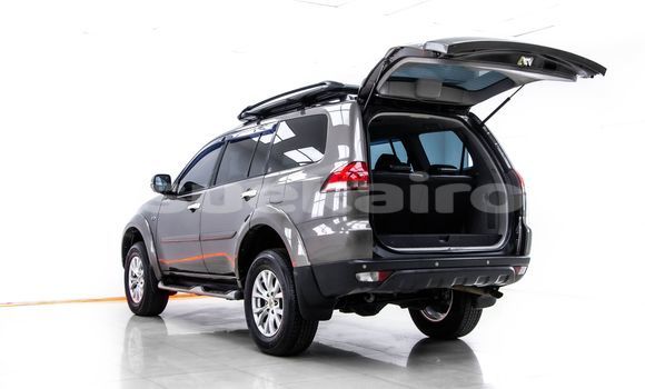 Buy Used Mitsubishi Pajero Brown Car in Bangkok in Bangkok Buy Used Mitsubishi Pajero Brown Car in Bangkok in Bangkok