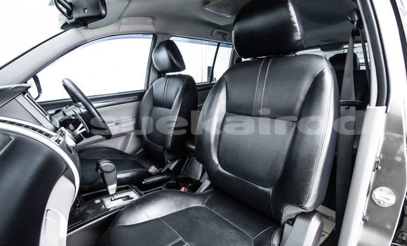 Buy Used Mitsubishi Pajero Brown Car in Bangkok in Bangkok Buy Used Mitsubishi Pajero Brown Car in Bangkok in Bangkok