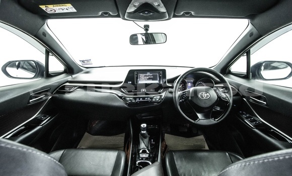 ซื้อ รถมือสอง Toyota C-HR ขาว รถยนต์ ใน %{เมือง} ใน กรุงเทพมหานคร ซื้อ รถมือสอง Toyota C-HR ขาว รถยนต์ ใน %{เมือง} ใน กรุงเทพมหานคร