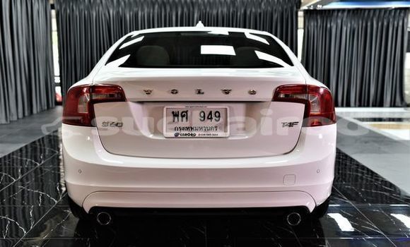 ซื้อ รถมือสอง Volvo S60 ขาว รถยนต์ ใน %{เมือง} ใน กรุงเทพมหานคร ซื้อ รถมือสอง Volvo S60 ขาว รถยนต์ ใน %{เมือง} ใน กรุงเทพมหานคร