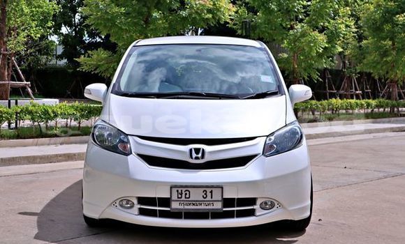 Buy Used Honda Freed White Car in Bangkok in Bangkok Buy Used Honda Freed White Car in Bangkok in Bangkok