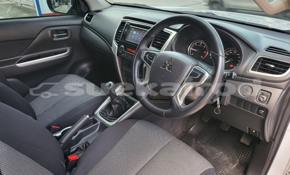 Buy Used Mitsubishi Van White Truck in Bangkok in Bangkok Buy Used Mitsubishi Van White Truck in Bangkok in Bangkok