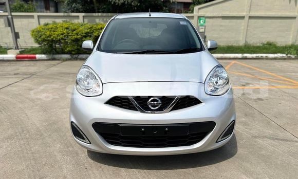 ซื้อ รถมือสอง Nissan March อื่น ๆ รถยนต์ ใน %{เมือง} ใน กรุงเทพมหานคร