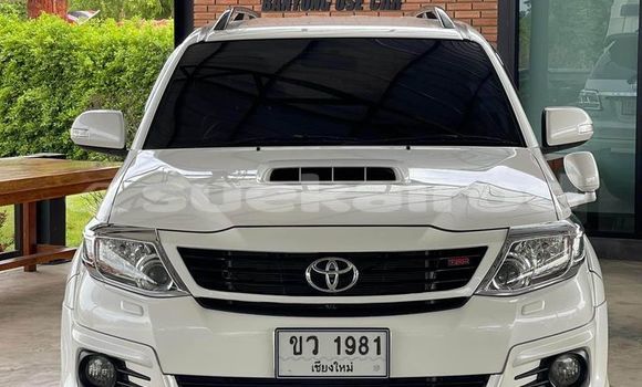 Buy Used Toyota Fortuner White Car in Bangkok in Bangkok