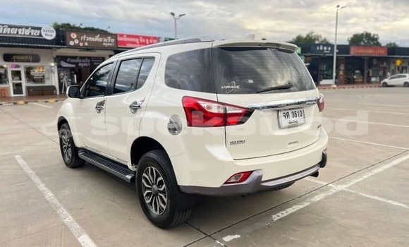 Buy Used Isuzu MU White Car in Bangkok in Bangkok Buy Used Isuzu MU White Car in Bangkok in Bangkok