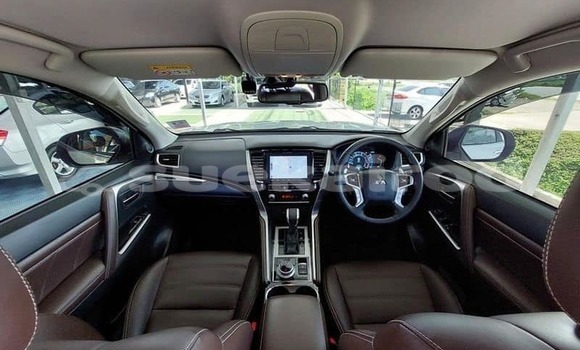 Buy Used Mitsubishi Pajero White Car in Bangkok in Bangkok Buy Used Mitsubishi Pajero White Car in Bangkok in Bangkok