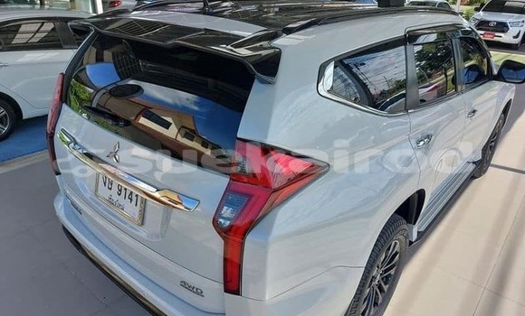 Buy Used Mitsubishi Pajero White Car in Bangkok in Bangkok Buy Used Mitsubishi Pajero White Car in Bangkok in Bangkok