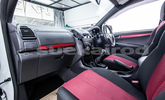 Buy Used Isuzu D-Max White Car in Bangkok in Bangkok Buy Used Isuzu D-Max White Car in Bangkok in Bangkok