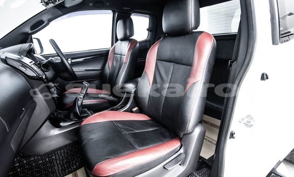 ซื้อ รถมือสอง Isuzu D-Max ขาว รถยนต์ ใน %{เมือง} ใน กรุงเทพมหานคร ซื้อ รถมือสอง Isuzu D-Max ขาว รถยนต์ ใน %{เมือง} ใน กรุงเทพมหานคร