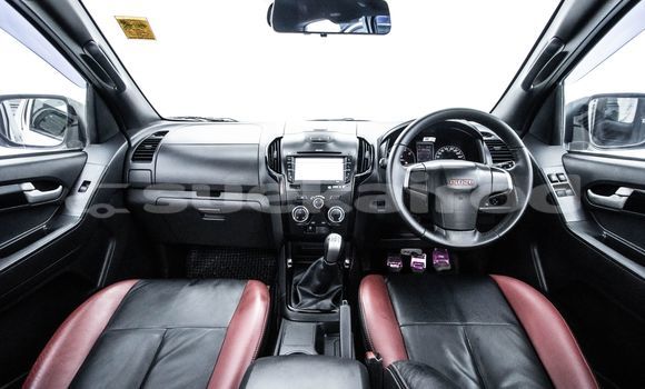 ซื้อ รถมือสอง Isuzu D-Max ขาว รถยนต์ ใน %{เมือง} ใน กรุงเทพมหานคร ซื้อ รถมือสอง Isuzu D-Max ขาว รถยนต์ ใน %{เมือง} ใน กรุงเทพมหานคร