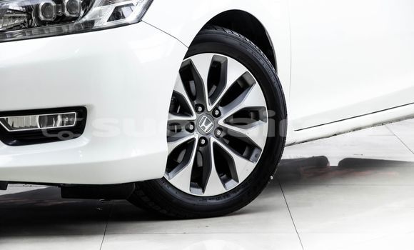 Buy Used Honda Accord White Car in Bangkok in Bangkok Buy Used Honda Accord White Car in Bangkok in Bangkok