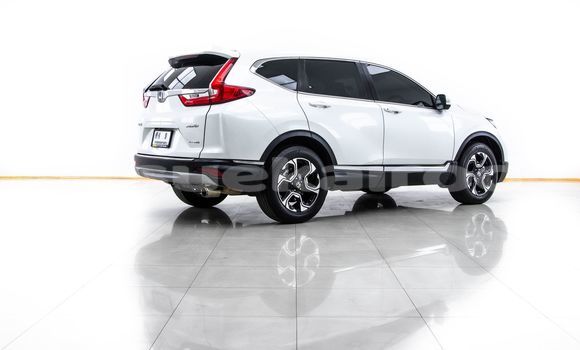 Buy Used Honda CR-V White Car in Bangkok in Bangkok Buy Used Honda CR-V White Car in Bangkok in Bangkok