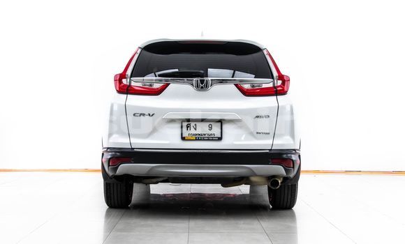 Buy Used Honda CR-V White Car in Bangkok in Bangkok Buy Used Honda CR-V White Car in Bangkok in Bangkok