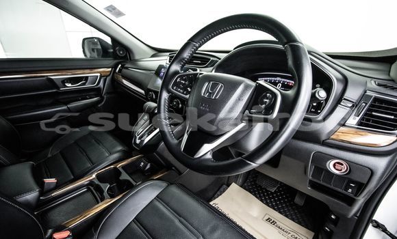 Buy Used Honda CR-V White Car in Bangkok in Bangkok Buy Used Honda CR-V White Car in Bangkok in Bangkok