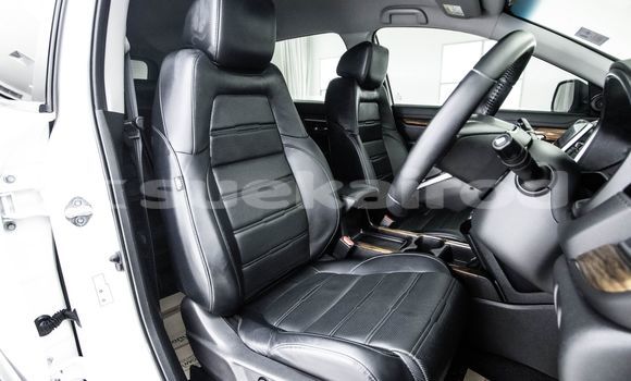 Buy Used Honda CR-V White Car in Bangkok in Bangkok Buy Used Honda CR-V White Car in Bangkok in Bangkok