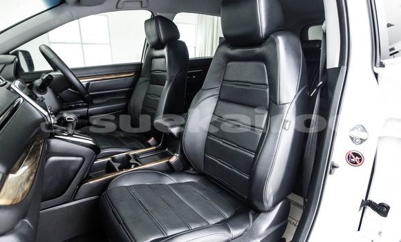 Buy Used Honda CR-V White Car in Bangkok in Bangkok Buy Used Honda CR-V White Car in Bangkok in Bangkok