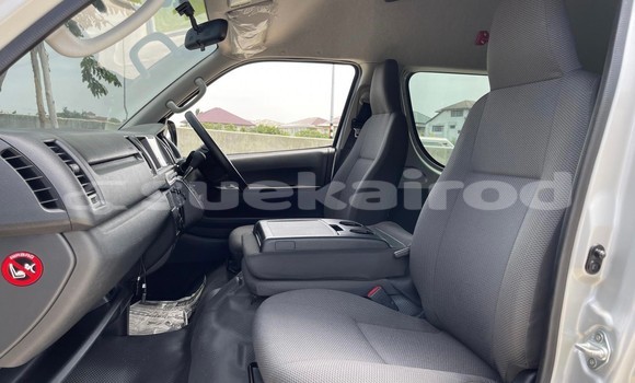 Buy Used Toyota Commuter Other Car in Bangkok in Bangkok Buy Used Toyota Commuter Other Car in Bangkok in Bangkok