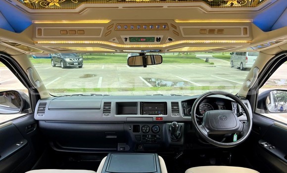 Buy Used Toyota Commuter Other Car in Bangkok in Bangkok Buy Used Toyota Commuter Other Car in Bangkok in Bangkok