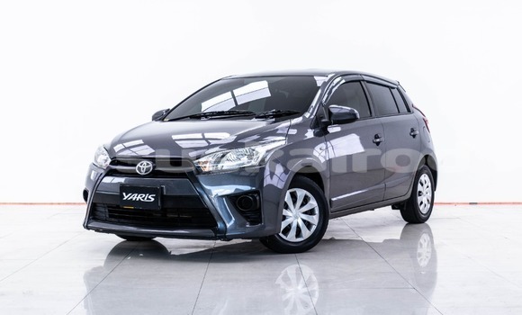 ซื้อ รถมือสอง Toyota Yaris เงิน รถยนต์ ใน %{เมือง} ใน กรุงเทพมหานคร