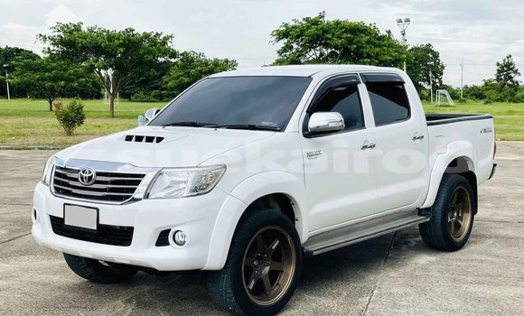 Buy Used Toyota Hilux White Car in Bangkok in Bangkok