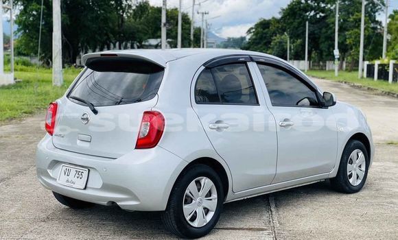 ซื้อ รถมือสอง Nissan March อื่น ๆ รถยนต์ ใน %{เมือง} ใน กรุงเทพมหานคร