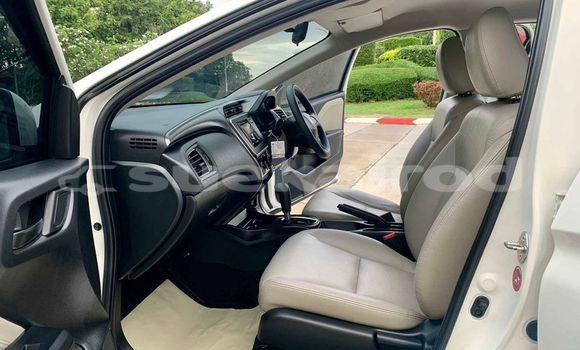 ซื้อ รถมือสอง Honda City ขาว รถยนต์ ใน %{เมือง} ใน กรุงเทพมหานคร ซื้อ รถมือสอง Honda City ขาว รถยนต์ ใน %{เมือง} ใน กรุงเทพมหานคร