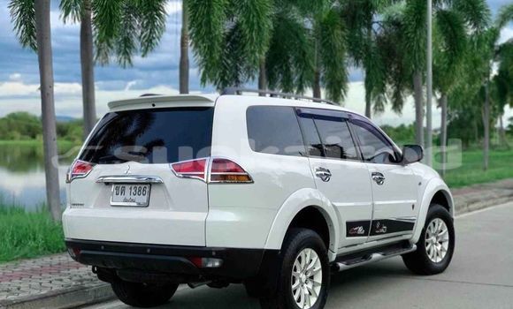 ซื้อ รถมือสอง Mitsubishi Pajero ขาว รถยนต์ ใน %{เมือง} ใน กรุงเทพมหานคร ซื้อ รถมือสอง Mitsubishi Pajero ขาว รถยนต์ ใน %{เมือง} ใน กรุงเทพมหานคร