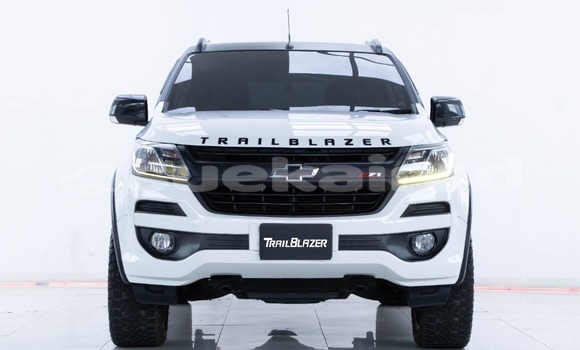 Buy Used Chevrolet TrailBlazer White Car in Bangkok in Bangkok Buy Used Chevrolet TrailBlazer White Car in Bangkok in Bangkok
