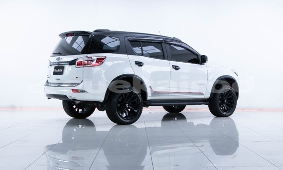Buy Used Chevrolet TrailBlazer White Car in Bangkok in Bangkok Buy Used Chevrolet TrailBlazer White Car in Bangkok in Bangkok