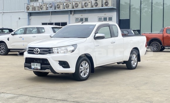 Buy Used Toyota Fortuner White Car in Chiang Mai in Chiang Mai Buy Used Toyota Fortuner White Car in Chiang Mai in Chiang Mai