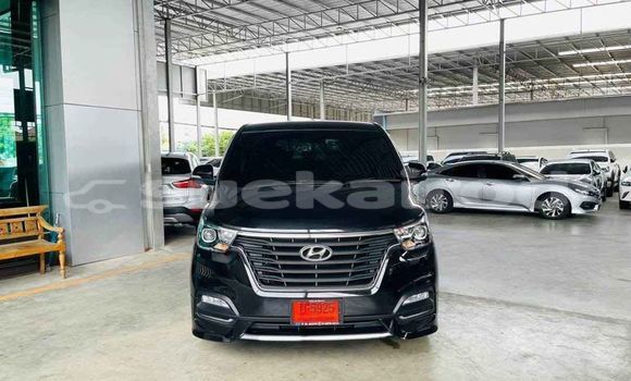Buy Used Hyundai H1 Black Car in Bangkok in Bangkok