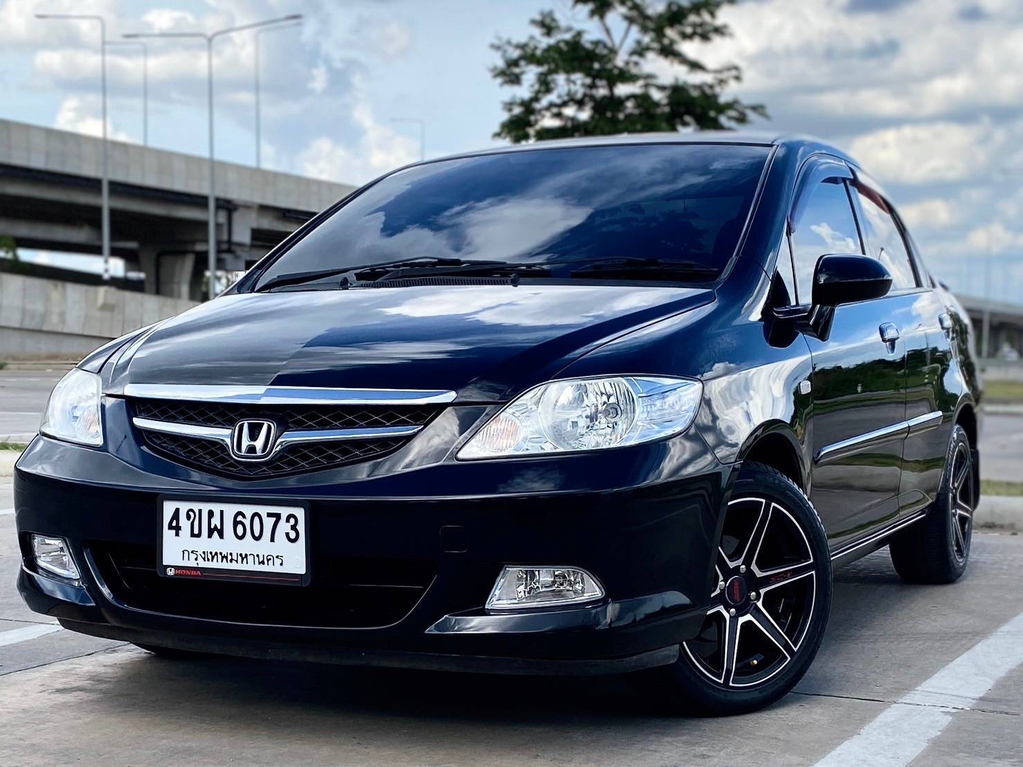 HONDAシティ hq720.jpg?sqp=-