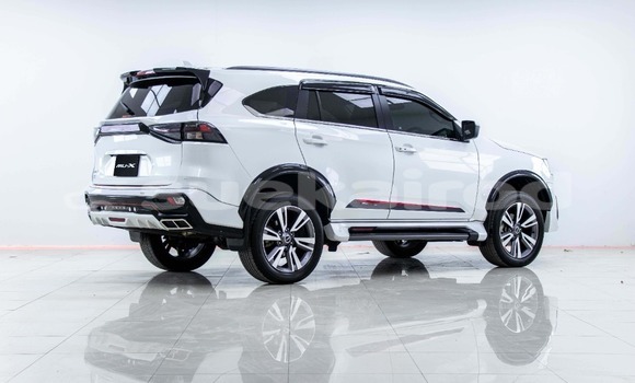 Buy Used Isuzu MU-X White Car in Bangkok in Bangkok Buy Used Isuzu MU-X White Car in Bangkok in Bangkok