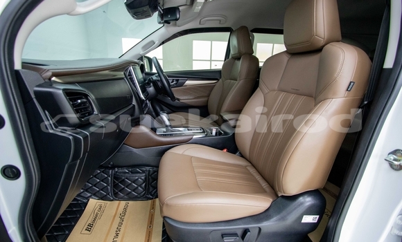 Buy Used Isuzu MU-X White Car in Bangkok in Bangkok Buy Used Isuzu MU-X White Car in Bangkok in Bangkok