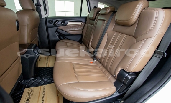 Buy Used Isuzu MU-X White Car in Bangkok in Bangkok Buy Used Isuzu MU-X White Car in Bangkok in Bangkok