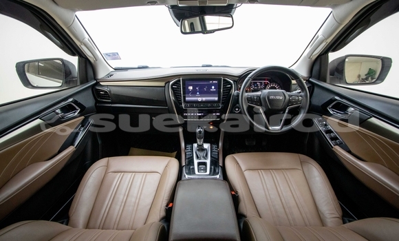 Buy Used Isuzu MU-X White Car in Bangkok in Bangkok Buy Used Isuzu MU-X White Car in Bangkok in Bangkok